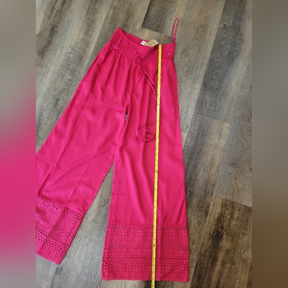 Elegant Pink Women's Pantsuit - Picture 10 of 11
